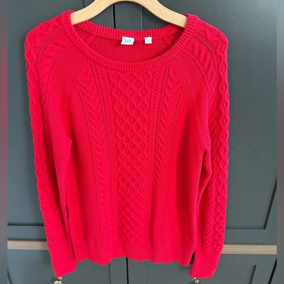 Gap • L • Red Cable Crew Knitt Sweater - Picture 1 of 5